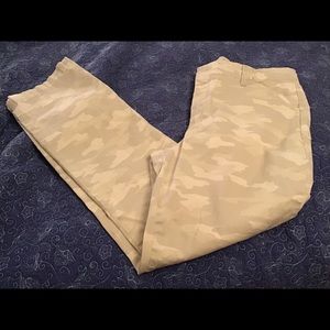 Lee Tailored Chino in light camo